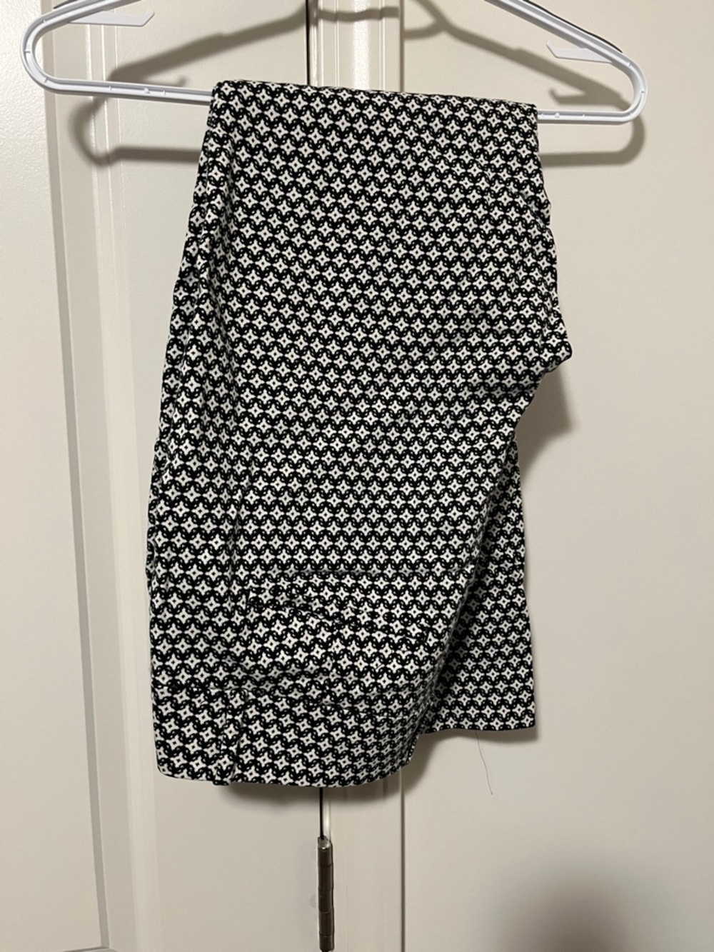 Loft Marissa Skinny Black and White Patterned Women’s Pants 6
